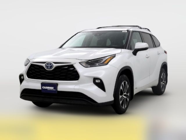 2022 Toyota Highlander Hybrid XLE