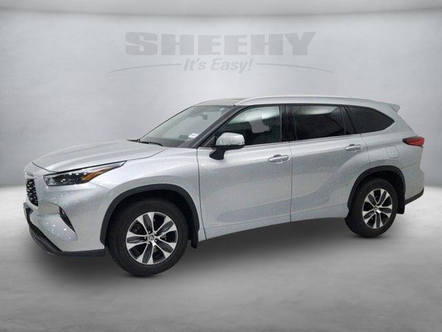 2022 Toyota Highlander Hybrid XLE