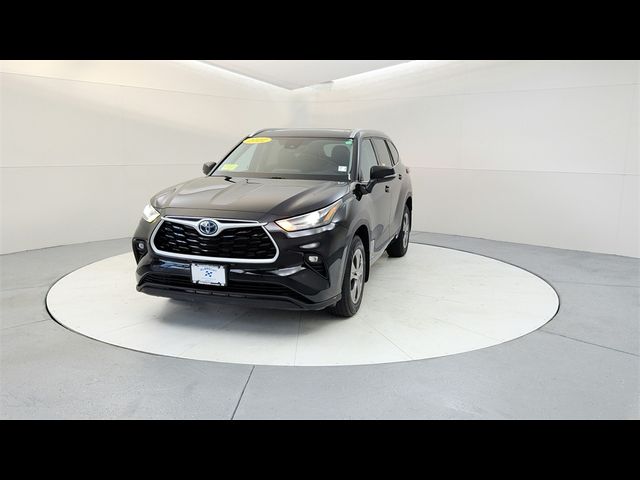 2022 Toyota Highlander Hybrid XLE