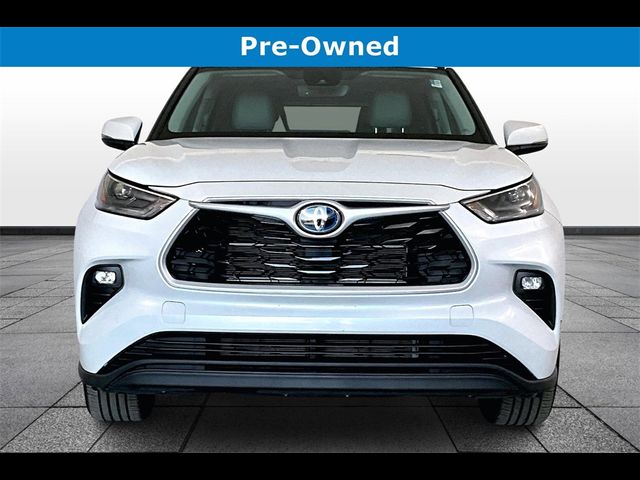 2022 Toyota Highlander Hybrid XLE