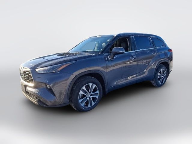 2022 Toyota Highlander Hybrid XLE