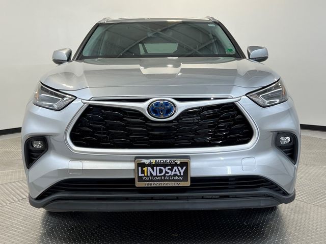 2022 Toyota Highlander Hybrid XLE