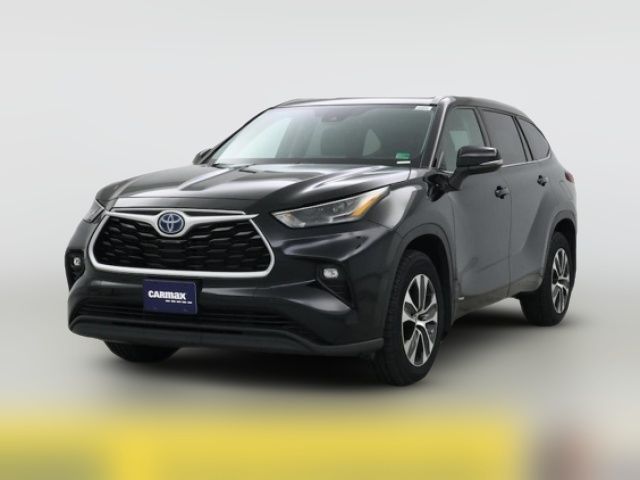 2022 Toyota Highlander Hybrid XLE