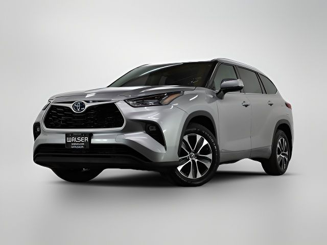 2022 Toyota Highlander Hybrid XLE