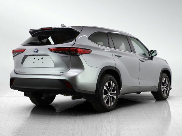 2022 Toyota Highlander Hybrid XLE