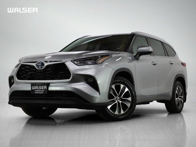 2022 Toyota Highlander Hybrid XLE