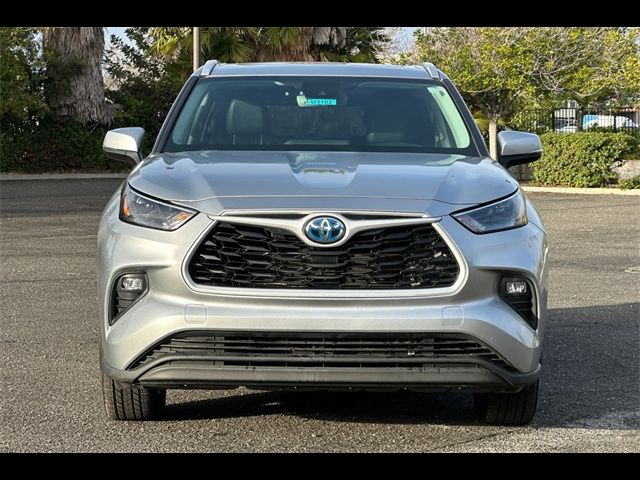 2022 Toyota Highlander Hybrid XLE