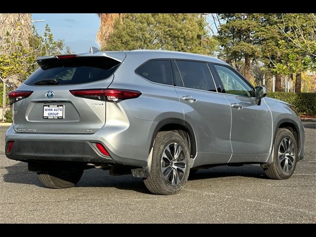 2022 Toyota Highlander Hybrid XLE