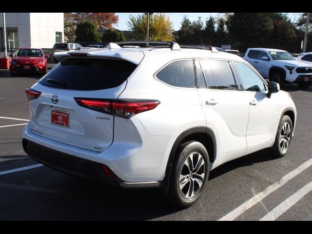 2022 Toyota Highlander Hybrid XLE