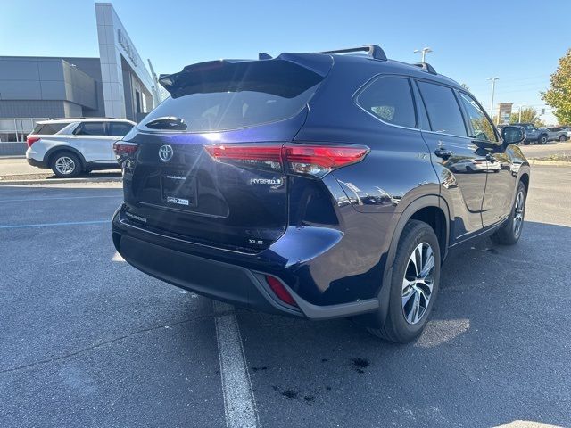 2022 Toyota Highlander Hybrid XLE