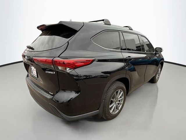 2022 Toyota Highlander Hybrid XLE