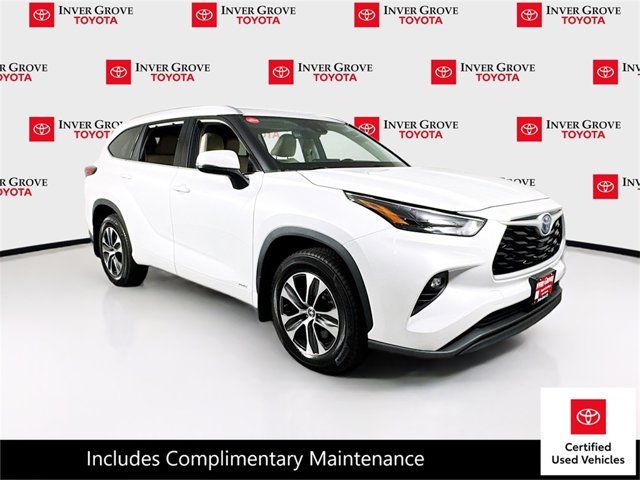 2022 Toyota Highlander Hybrid XLE