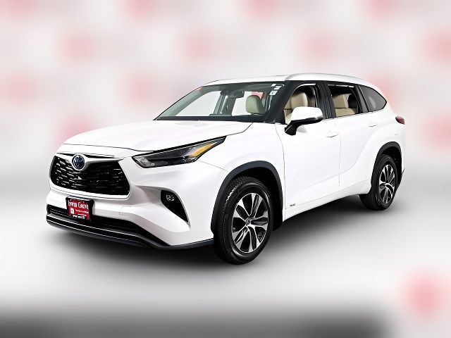 2022 Toyota Highlander Hybrid XLE