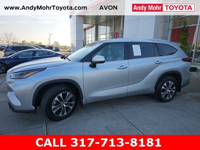 2022 Toyota Highlander Hybrid XLE