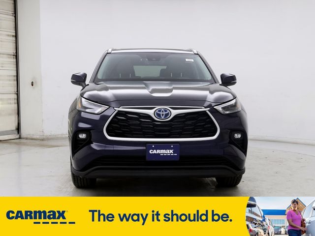 2022 Toyota Highlander Hybrid XLE