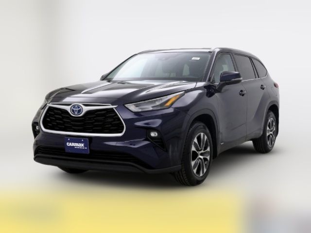 2022 Toyota Highlander Hybrid XLE