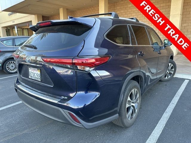 2022 Toyota Highlander Hybrid XLE