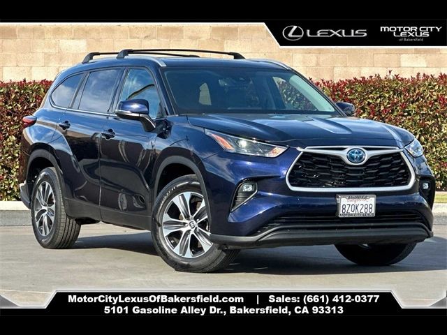 2022 Toyota Highlander Hybrid XLE