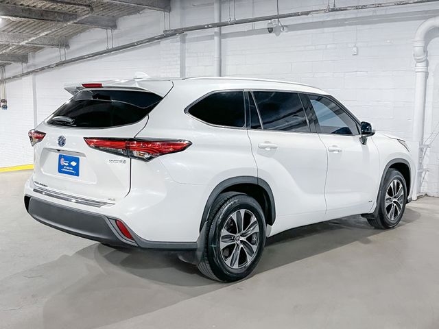 2022 Toyota Highlander Hybrid XLE