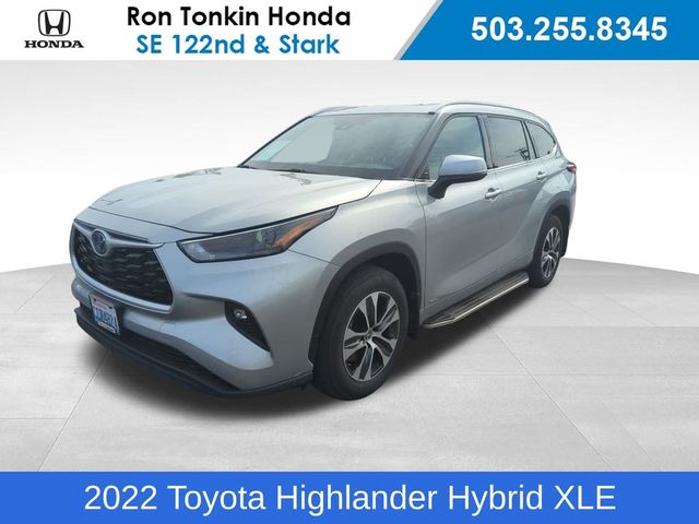 2022 Toyota Highlander Hybrid XLE