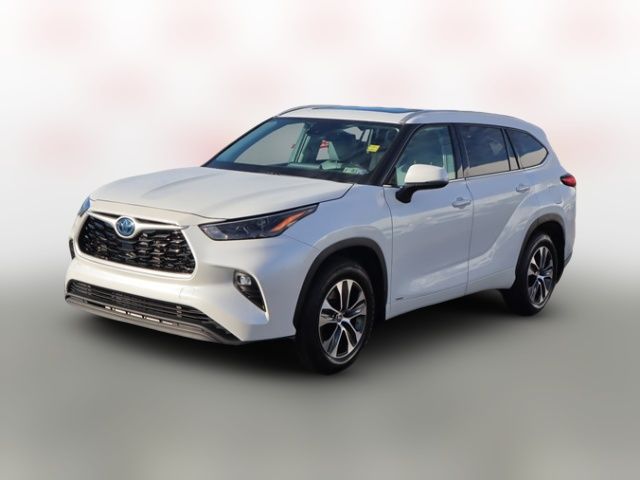 2022 Toyota Highlander Hybrid XLE