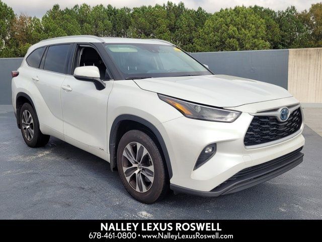 2022 Toyota Highlander Hybrid XLE