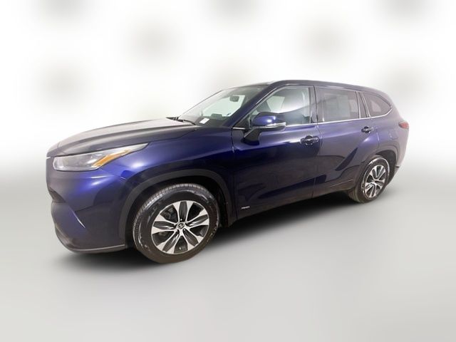 2022 Toyota Highlander Hybrid XLE