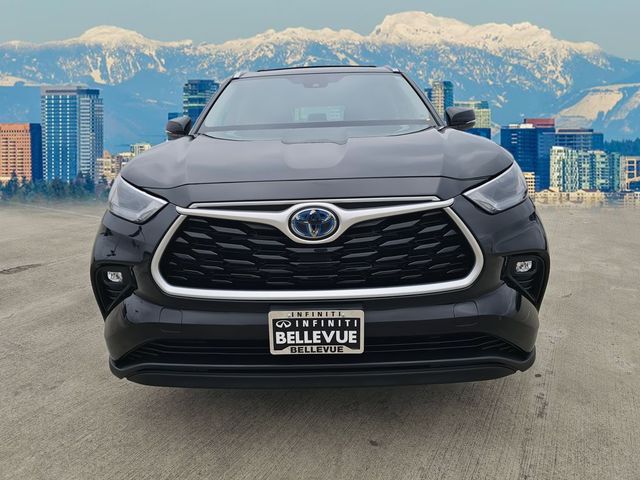 2022 Toyota Highlander Hybrid XLE