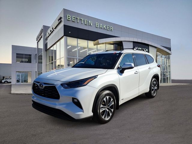 2022 Toyota Highlander Hybrid XLE