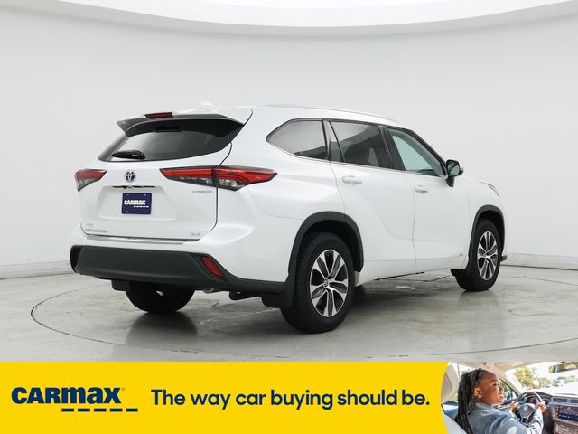 2022 Toyota Highlander Hybrid XLE