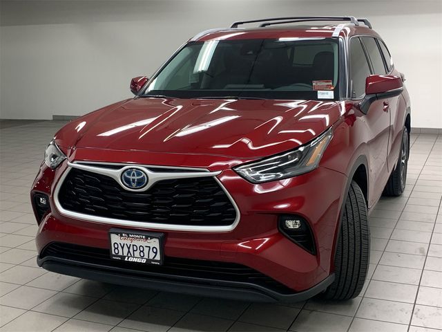 2022 Toyota Highlander Hybrid XLE