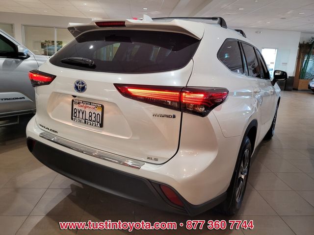 2022 Toyota Highlander Hybrid XLE