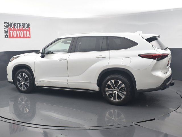 2022 Toyota Highlander Hybrid XLE