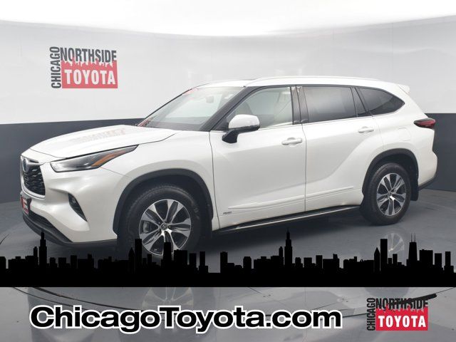 2022 Toyota Highlander Hybrid XLE