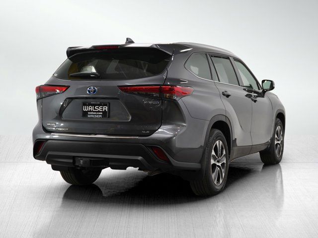 2022 Toyota Highlander Hybrid XLE