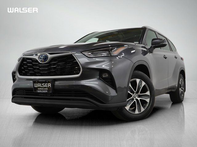 2022 Toyota Highlander Hybrid XLE