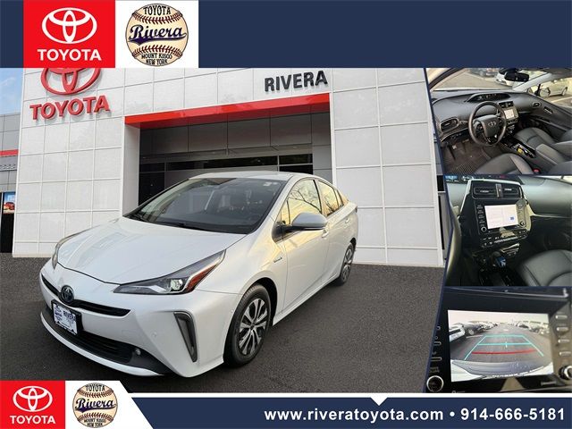 2022 Toyota Prius XLE