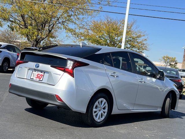 2022 Toyota Prius LE