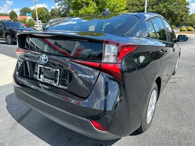 2022 Toyota Prius L Eco