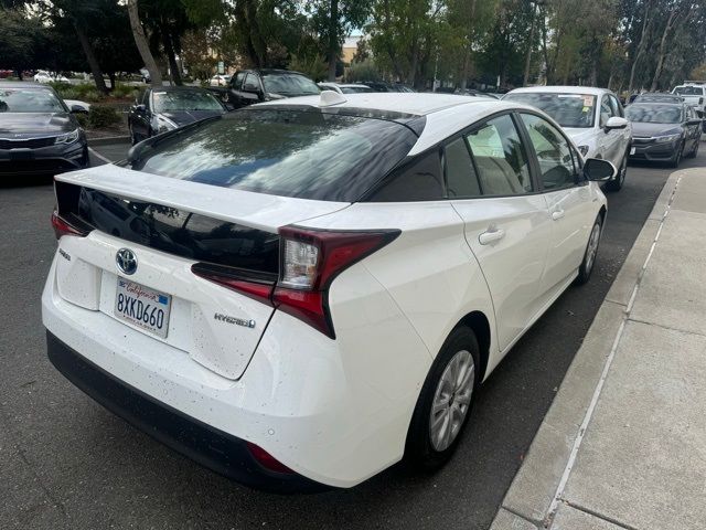 2022 Toyota Prius L Eco