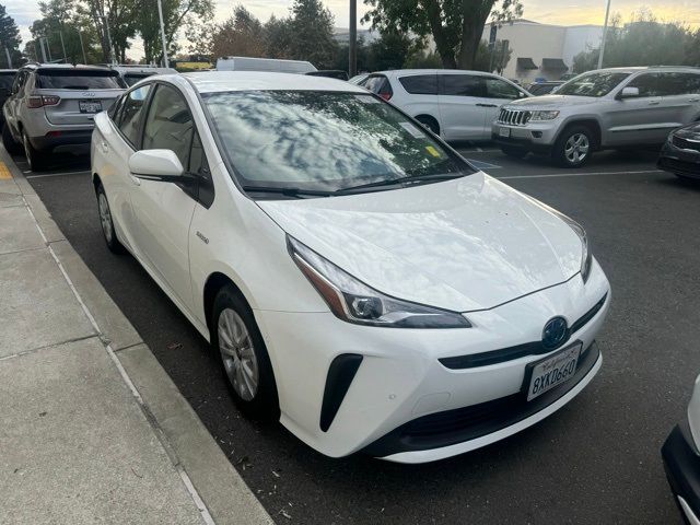 2022 Toyota Prius L Eco