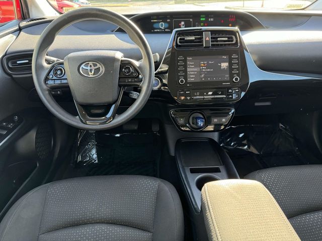 2022 Toyota Prius LE