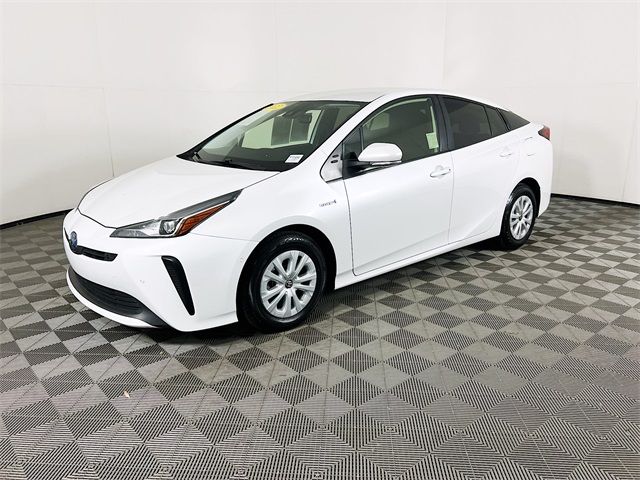 2022 Toyota Prius LE