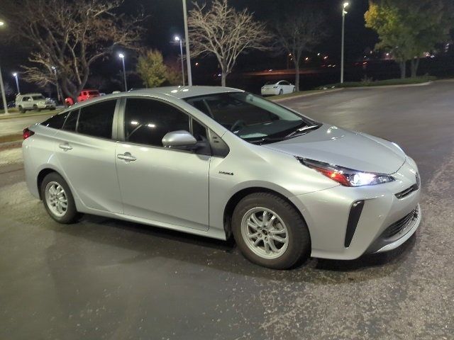 2022 Toyota Prius LE