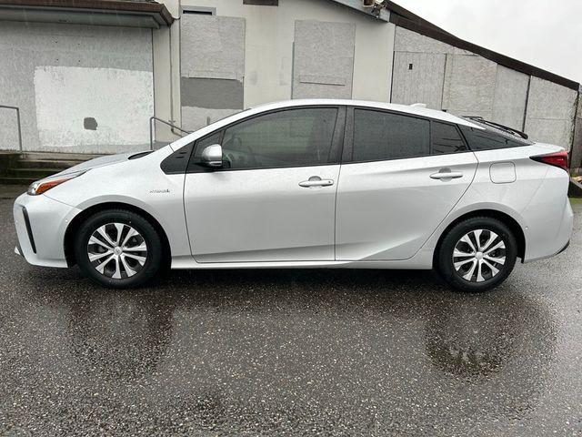 2022 Toyota Prius LE