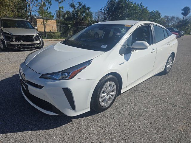 2022 Toyota Prius LE