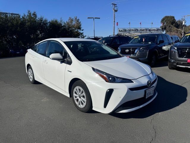 2022 Toyota Prius L Eco