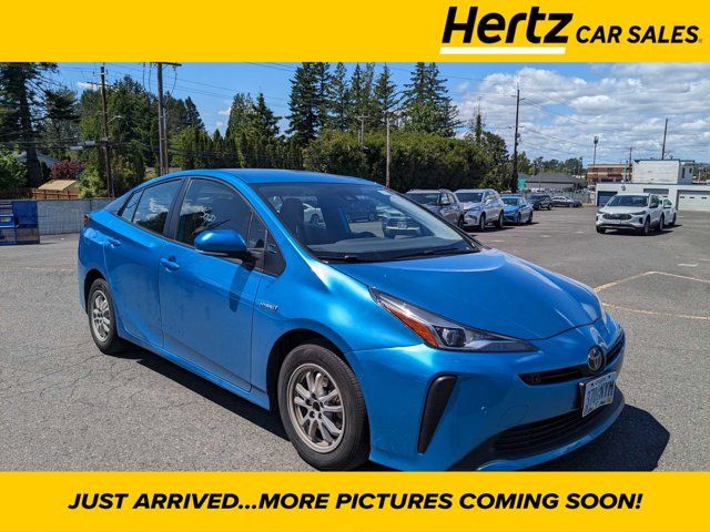 2022 Toyota Prius LE