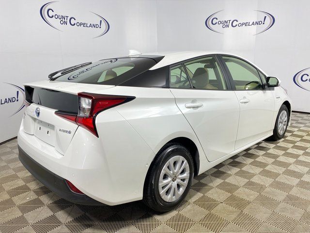 2022 Toyota Prius LE