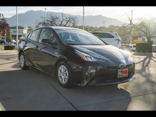 2022 Toyota Prius LE